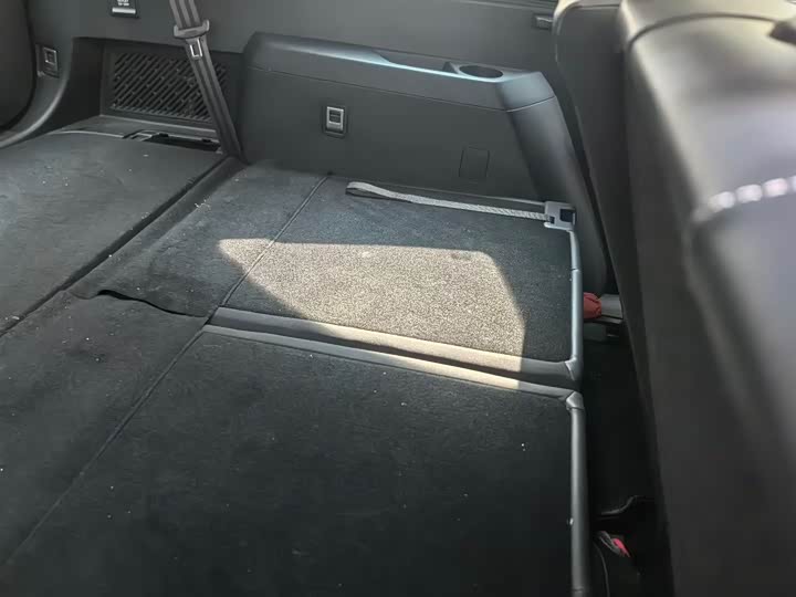Roewe RX9 2023 2023款 2.0T 两驱越享版