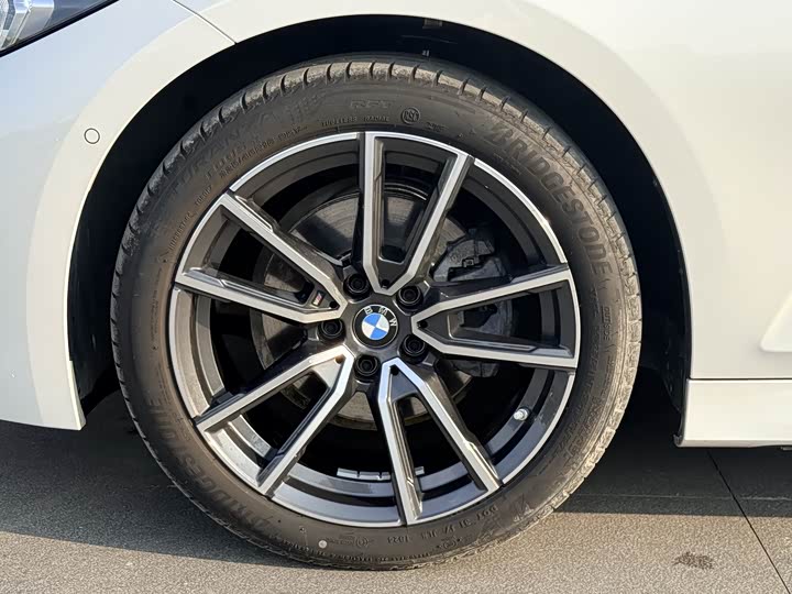 Фото 9 - BMW 3 Series