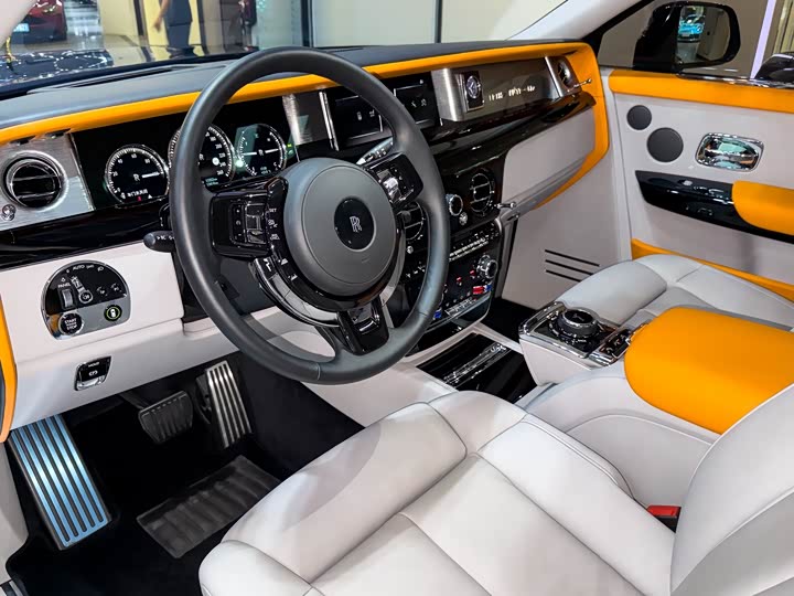 Фото 8 - Rolls-Royce Phantom