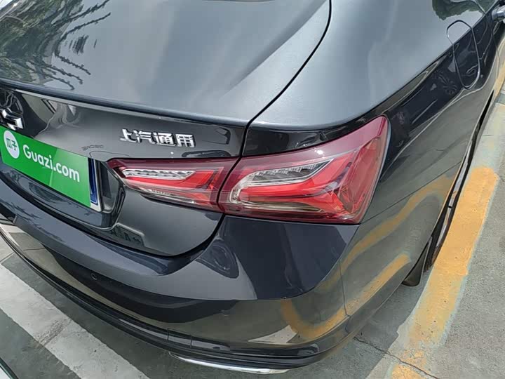 Zdjęcie 8 - Chevrolet Malibu XL