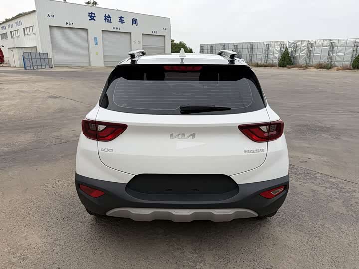Kia KX1 2021 2021款 1.4L CVT趣享天窗款