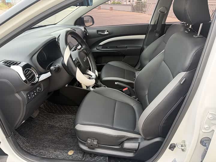 Kia KX1 2021 2021款 1.4L CVT趣享天窗款