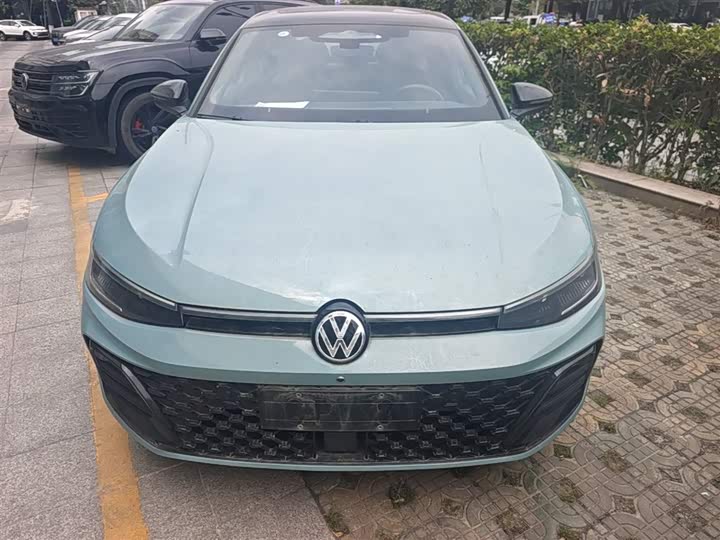 Photo 3 - Volkswagen Passat