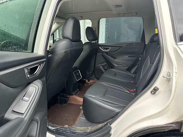 Фото 4 - Subaru Forester
