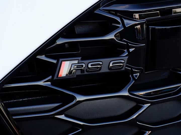 Фото 6 - Audi RS 6