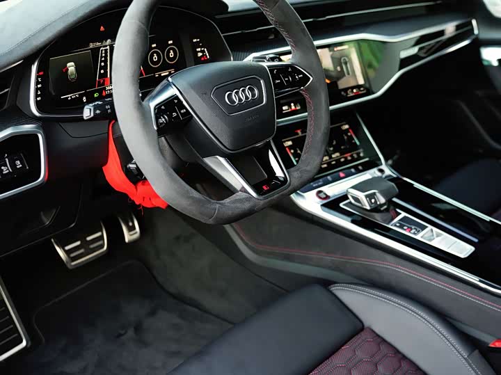 Фото 9 - Audi RS 6