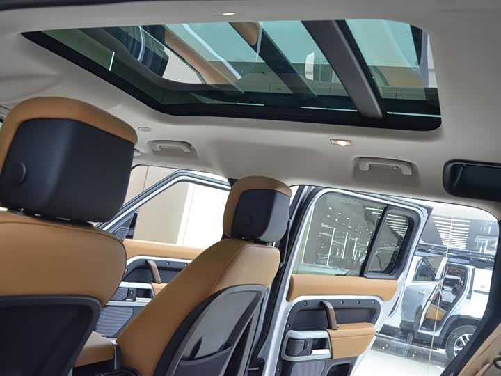 Фото 13 - Land Rover Defender