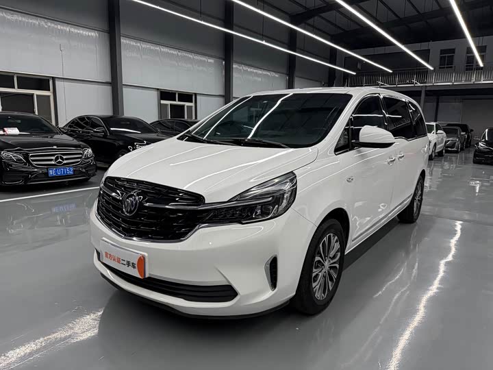 Photo 1 - Buick GL8 ES