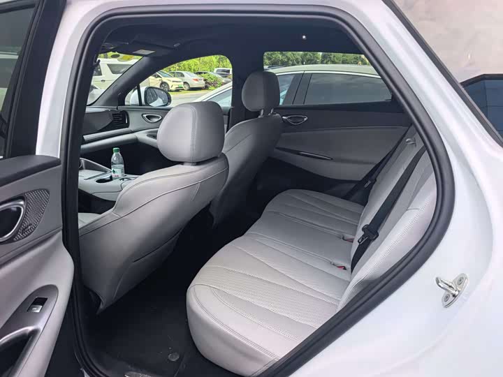 Zdjęcie 7 - BYD Sea Lion 06 Hybrid/EV