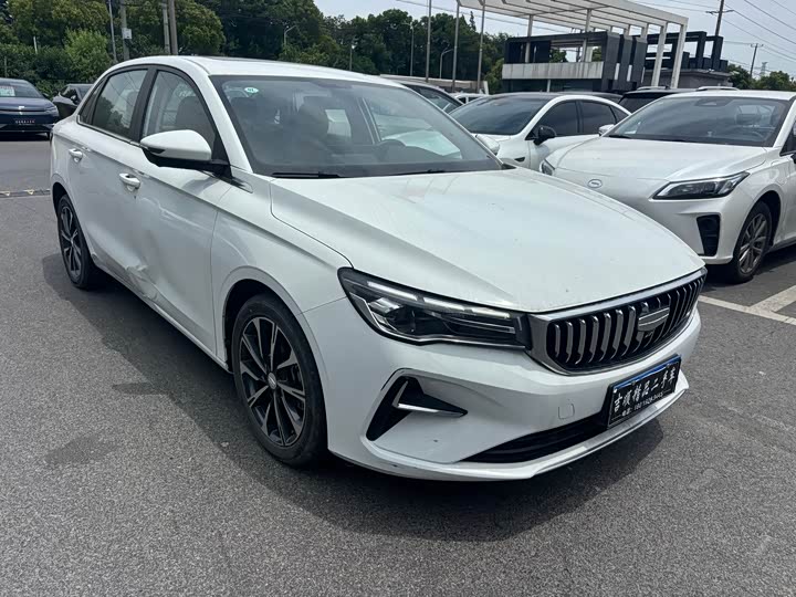 Фото 3 - Geely Emgrand