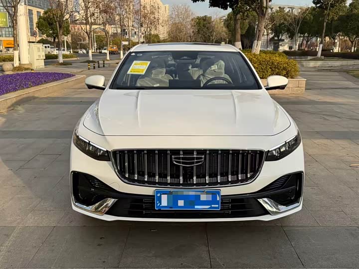 Фото 2 - Geely Preface