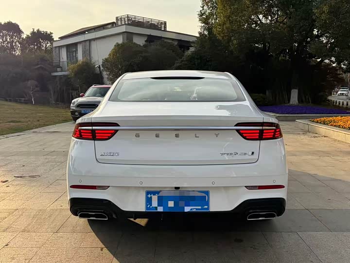 Фото 5 - Geely Preface