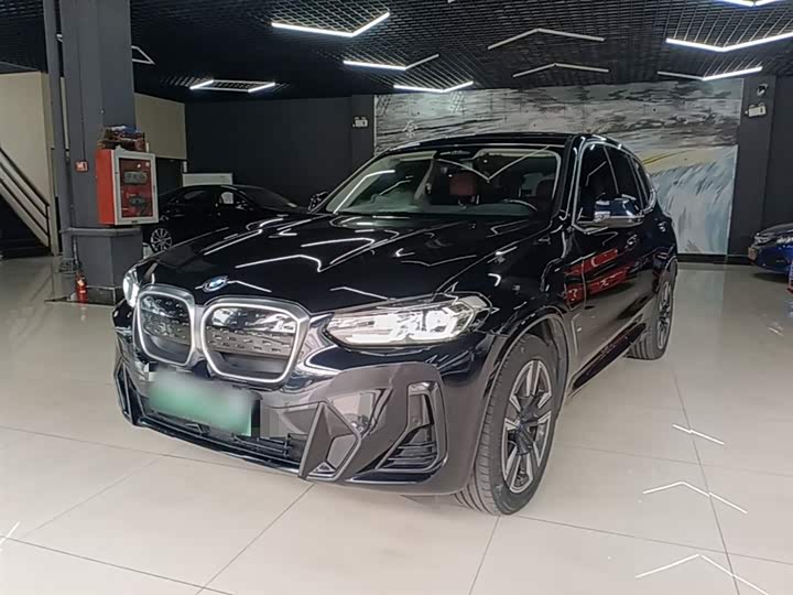 Фото 1 - BMW iX3
