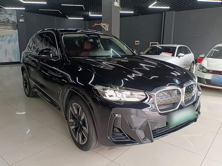 Фото 4 - BMW iX3