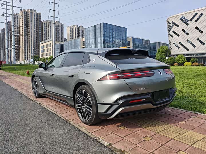 Фото 9 - Denza Z9GT