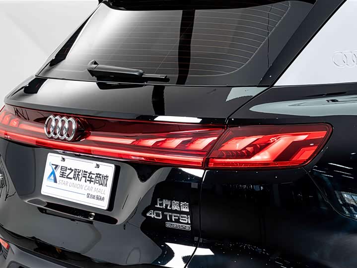 Audi Q6 2025 2025款 40 TFSI quattro 纪念版 羽林套装 7座