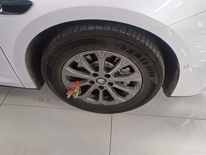 Фото 6 - BYD Qin L