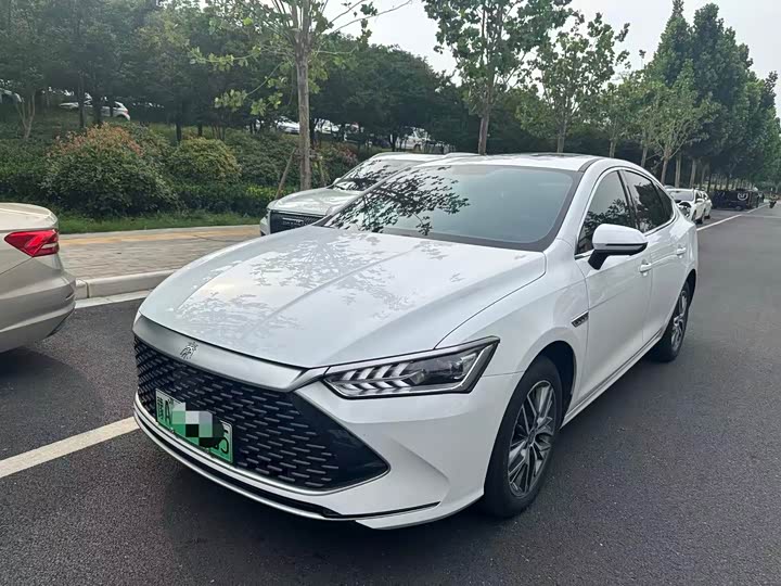 Фото 1 - BYD Qin Plus