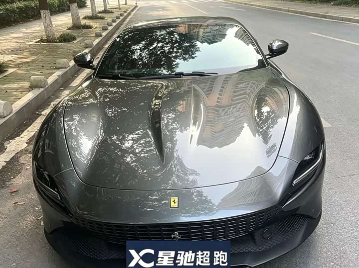 Фото 1 - Ferrari Roma