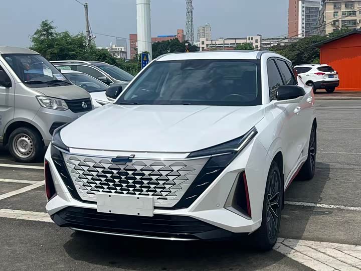 Photo 1 - Changan Oshan Z6