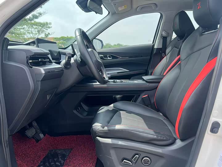 Photo 4 - Changan Oshan Z6