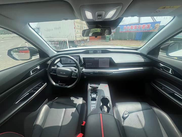 Photo 5 - Changan Oshan Z6