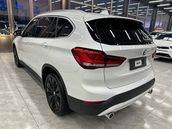 Фото 4 - BMW X1