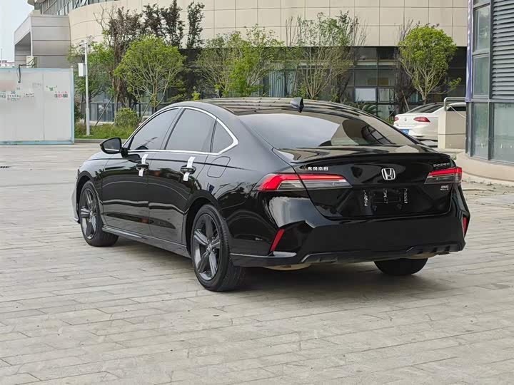 Фото 5 - Honda Inspire