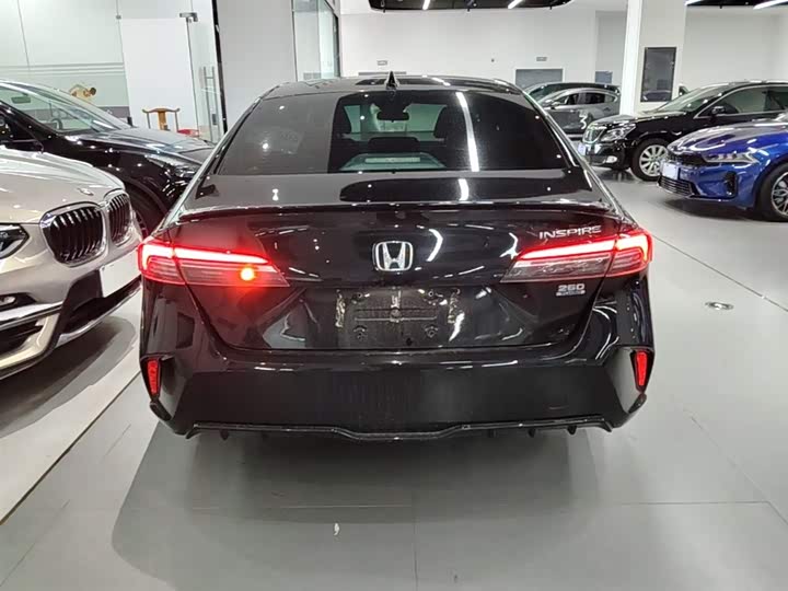 Фото 6 - Honda Inspire