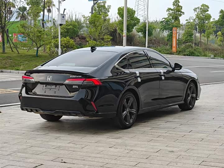Фото 7 - Honda Inspire