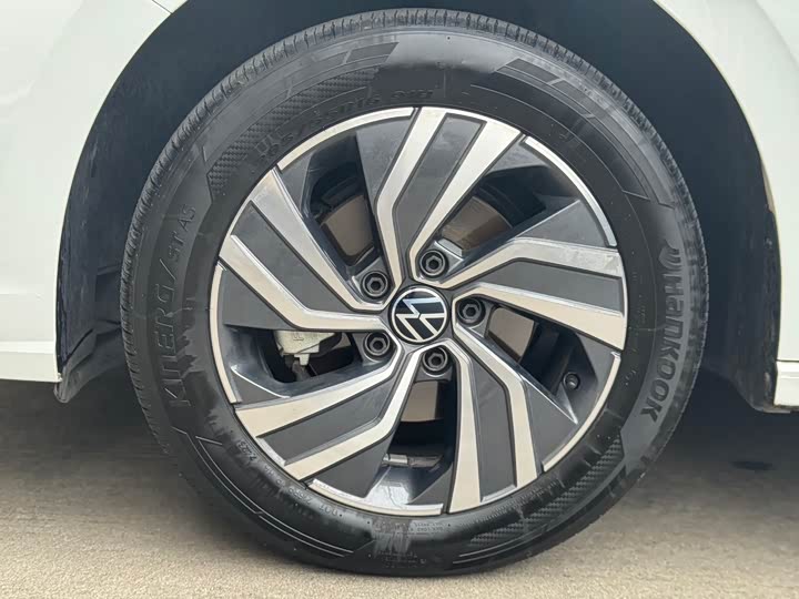 Volkswagen Bora 2025 2025款 200TSI DSG悦行导航版