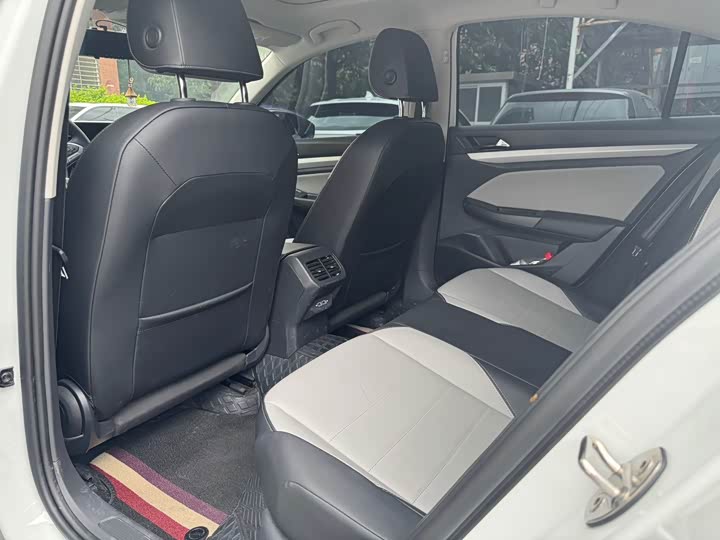 Volkswagen Bora 2025 2025款 200TSI DSG悦行导航版