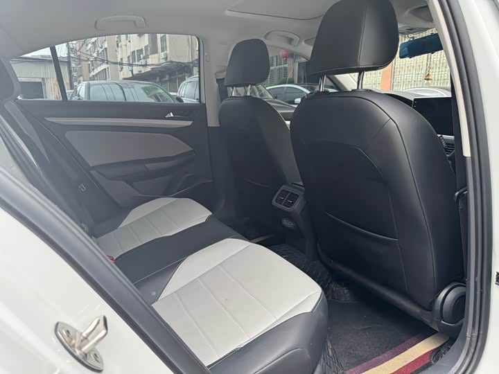 Volkswagen Bora 2025 2025款 200TSI DSG悦行导航版