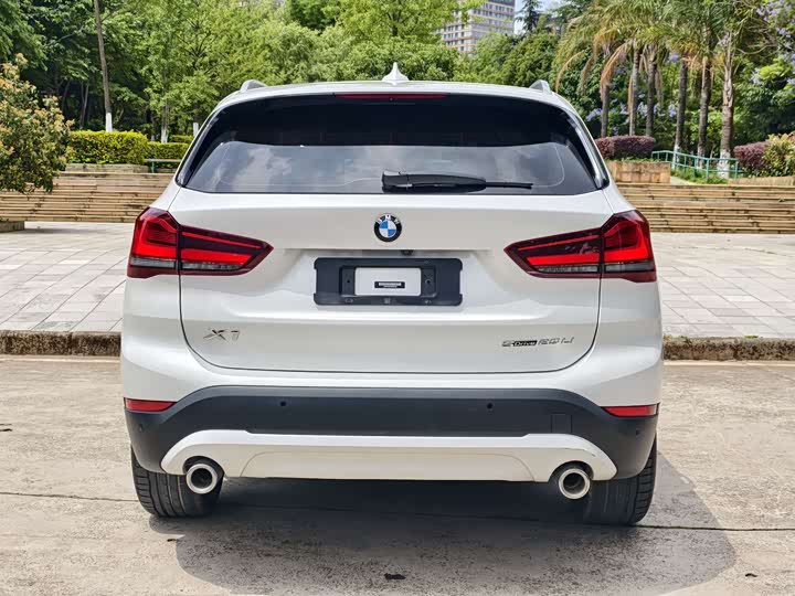 Фото 8 - BMW X1