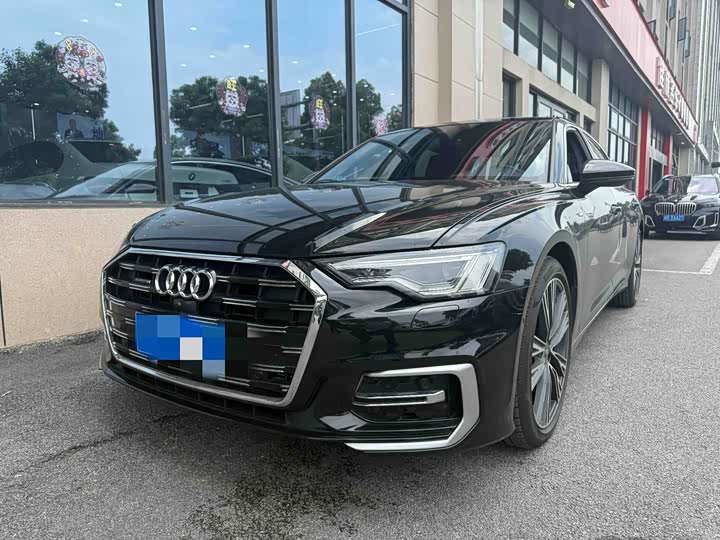 Фото 1 - Audi A6L
