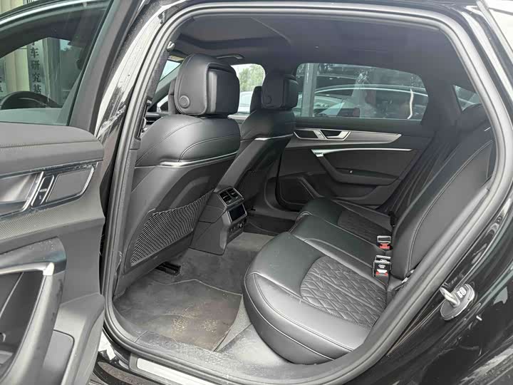 Фото 3 - Audi A6L