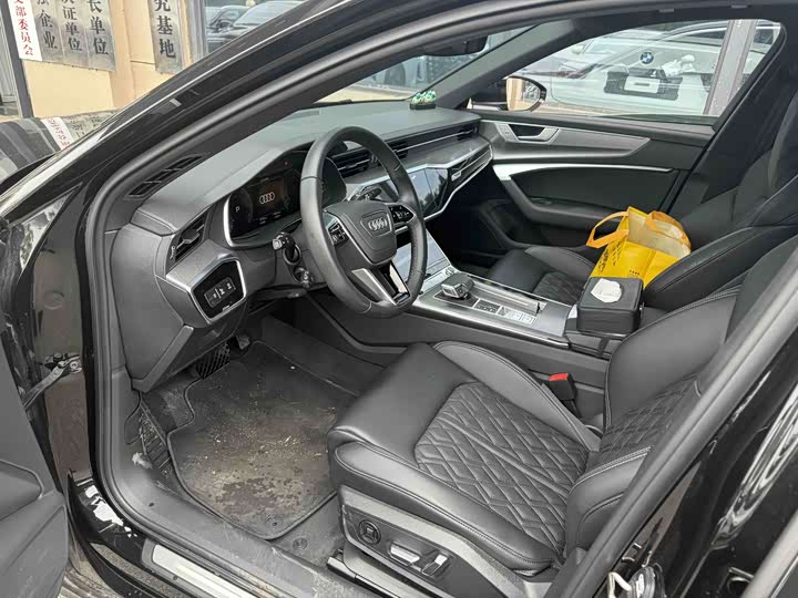 Фото 8 - Audi A6L