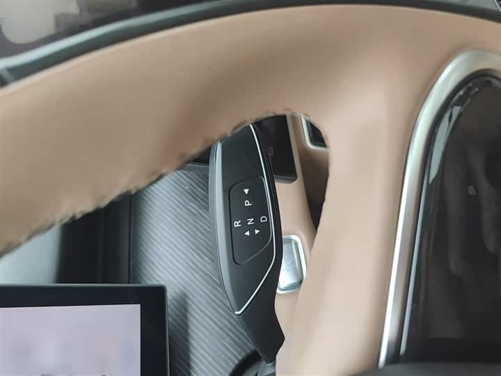 Chery Tiggo 8L 2024 2024款 2.0T 两驱尊贵版 5座