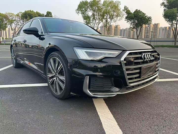Фото 3 - Audi A6L