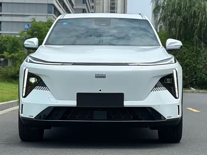 Zdjęcie 2 - Geely Galaxy L7