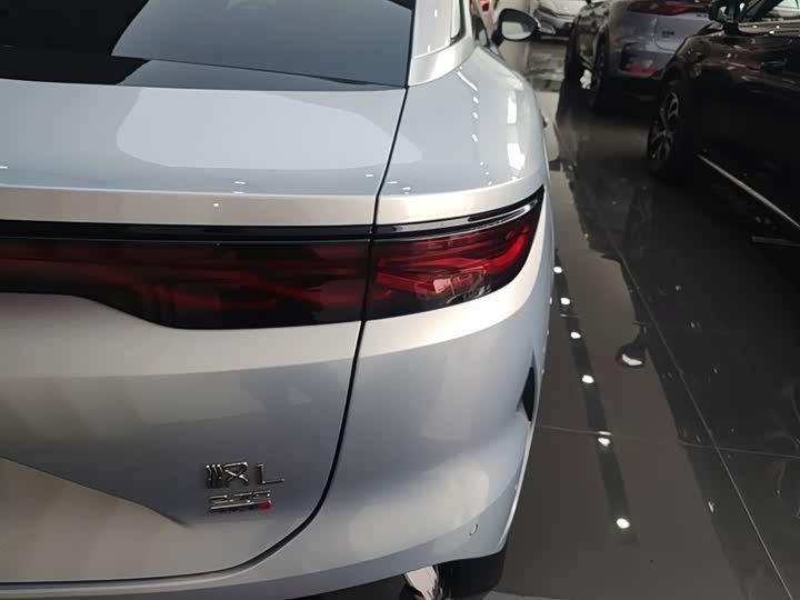Фото 8 - BYD Han L