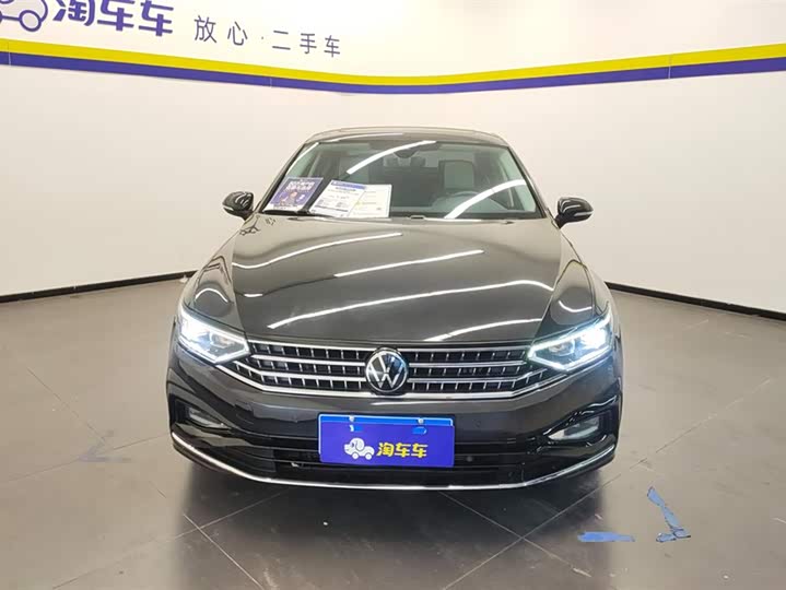 Фото 2 - Volkswagen Magotan
