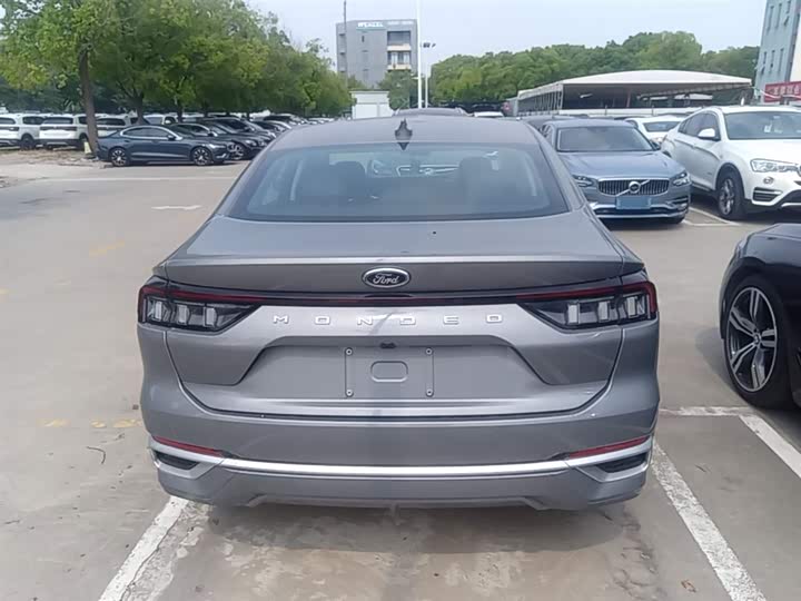 Ford Mondeo 2025 2025款 2.0T EcoBoost 豪华型