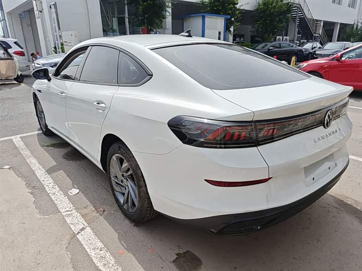 Volkswagen Lamando L 2024 2024款 凌渡L 200TSI DSG潮辣版