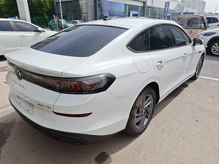 Volkswagen Lamando L 2024 2024款 凌渡L 200TSI DSG潮辣版