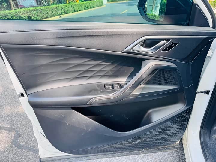 Roewe RX5 Hybrid 2023 2023款 eRX5 超混舒享版