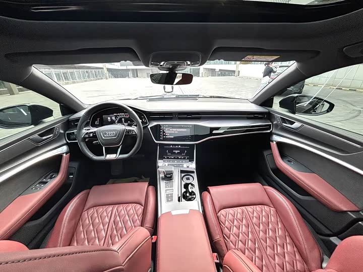 2025 Audi A7L