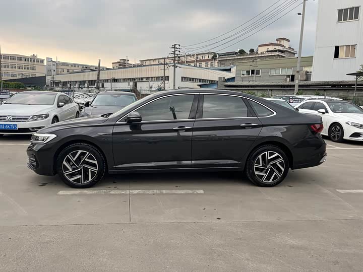 Фото 2 - Volkswagen Sagitar L