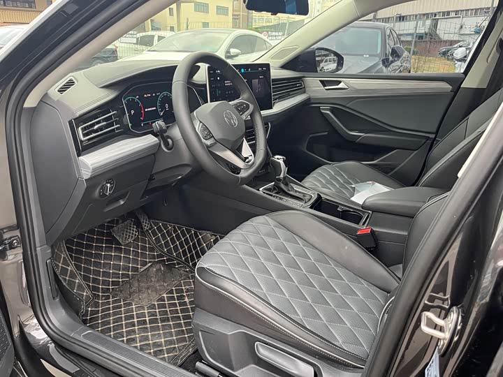 Фото 4 - Volkswagen Sagitar L