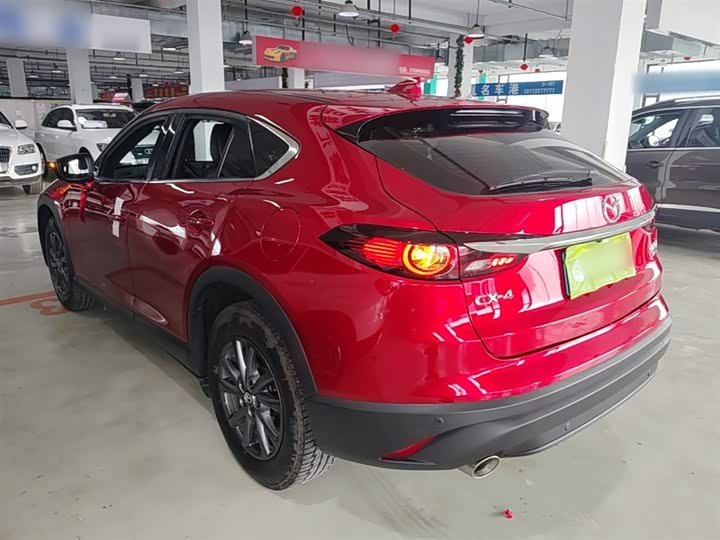 Zdjęcie 5 - Mazda CX-4